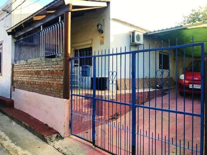 Casa en venta en Juan Carlos Curbelo, Colonia