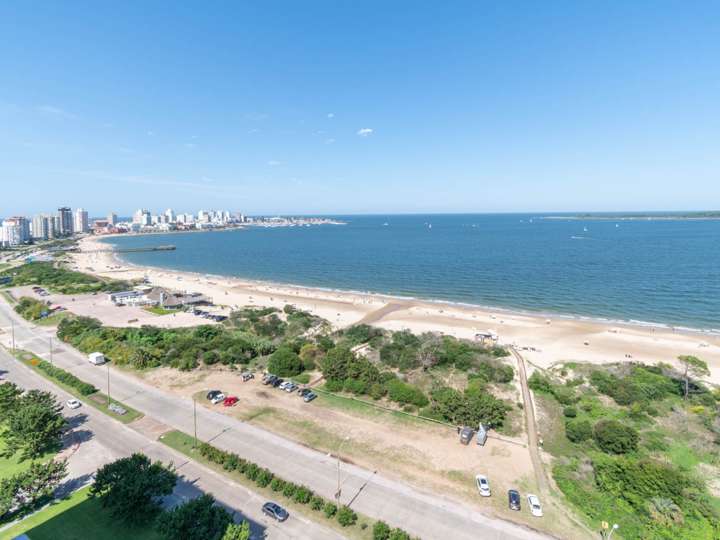 Apartamento en venta en El Pinar, Punta Del Este