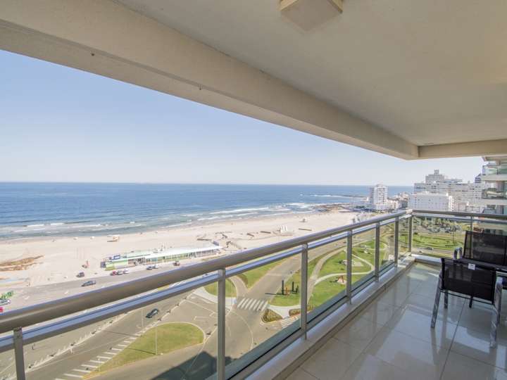 Apartamento en venta en Rambla Lorenzo Batlle, Punta Del Este