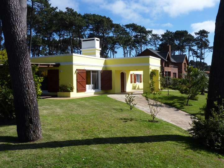 Casa en venta en Avenida William Shakespeare, Punta Del Este