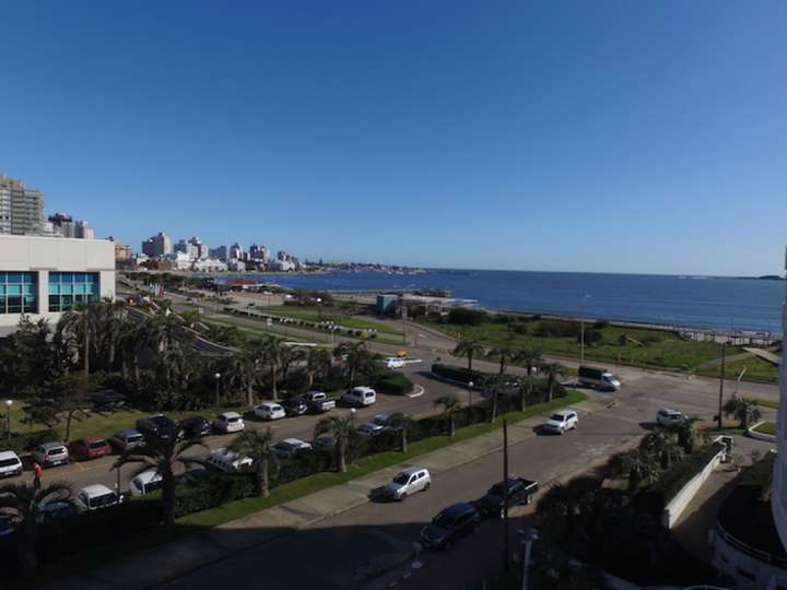 Apartamento en venta en Rambla Doctor Claudio Williman, Punta Del Este