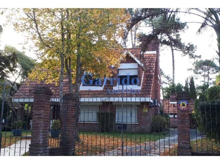 Casa en venta en Rambla General Artigas, Punta Del Este