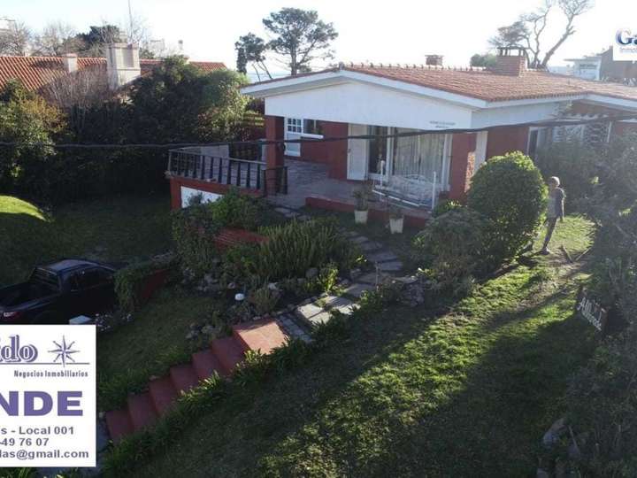 Casa en venta en De Los Eucaliptus, Punta Del Este