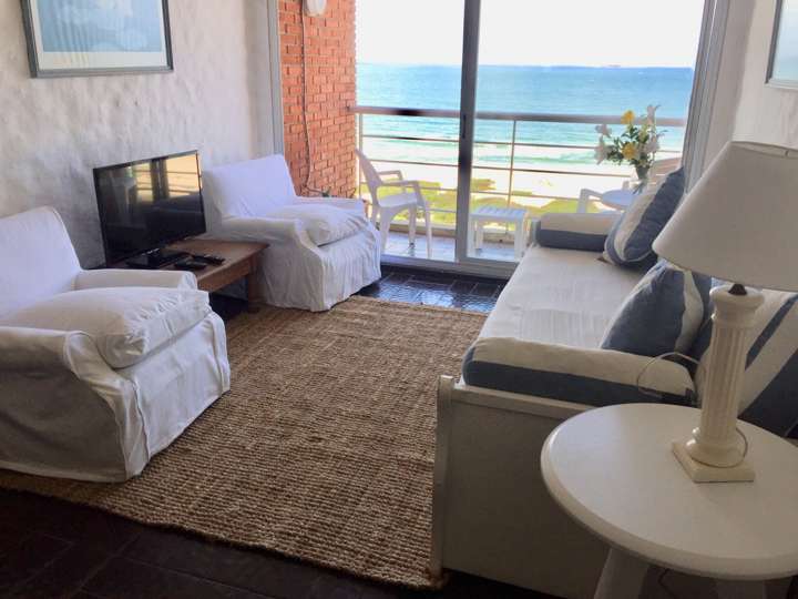 Apartamento en venta en Rambla Lorenzo Batlle Pacheco, Punta Del Este