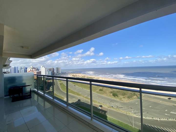 Apartamento en venta en Rambla Lorenzo Batlle Pacheco, Punta Del Este