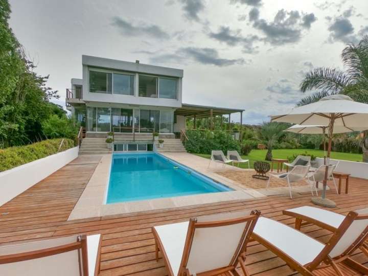 Casa en venta en Avenida Bahía Portezuelo, Maldonado