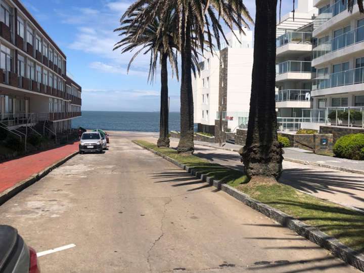 Apartamento en venta en El Estrecho (Calle 17), Punta Del Este