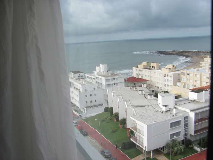 Apartamento en venta en Las Gaviotas (Calle 29), Punta Del Este