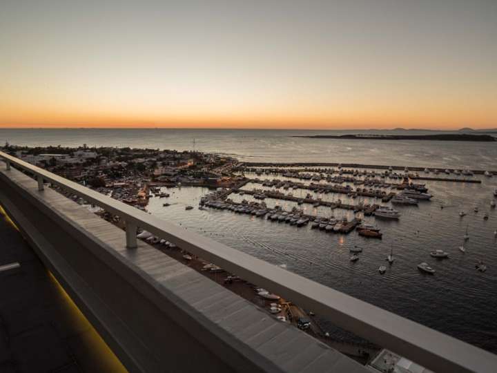 Apartamento en venta en La Galerna (Calle 21), Punta Del Este