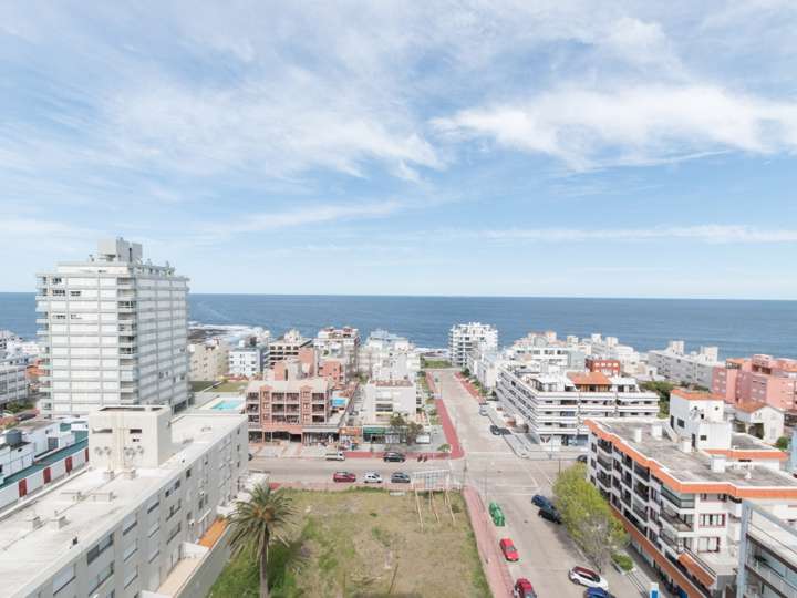 Apartamento en venta en La Galerna (Calle 21), Punta Del Este