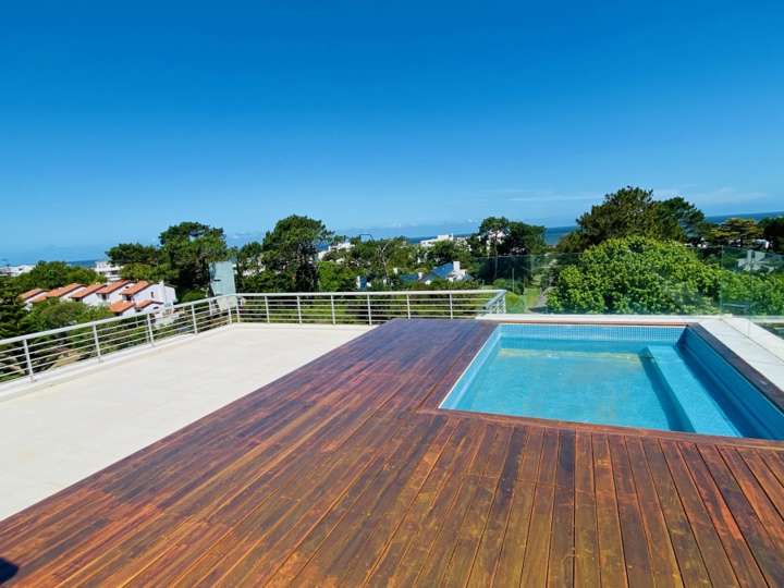 Apartamento en venta en Alfonsina Storni, San Rafael - El Placer