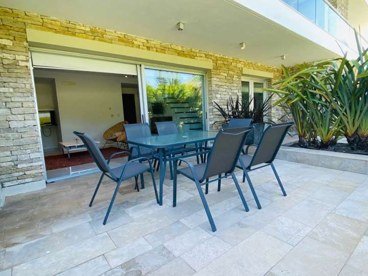 Apartamento en venta en Alfonsina Storni, San Rafael - El Placer