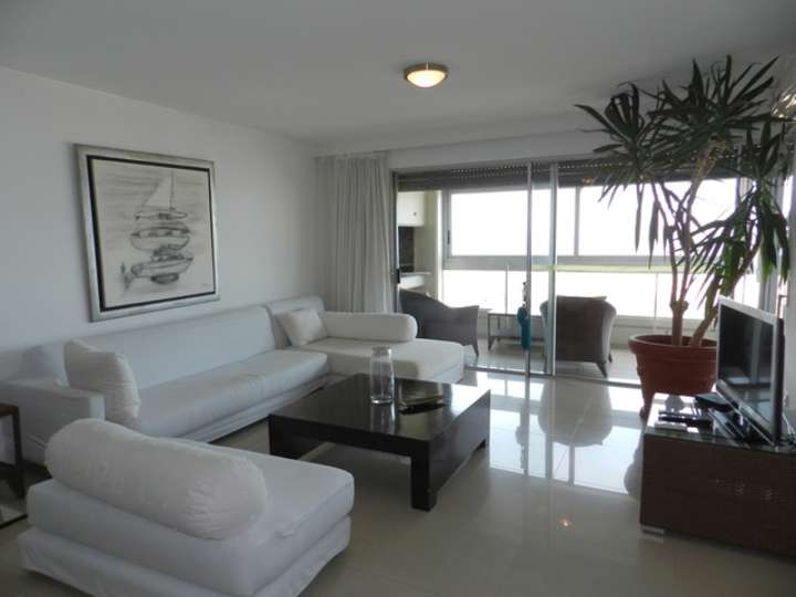 Apartamento en alquiler en Punta Del Este