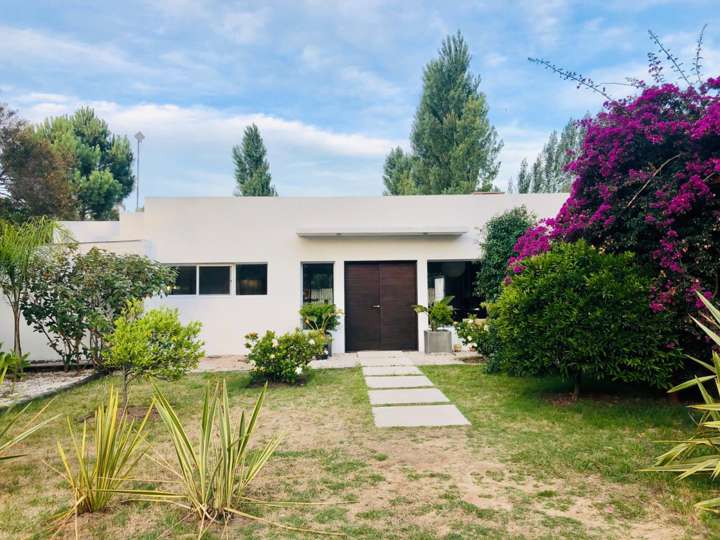 Casa en alquiler en Punta Del Este