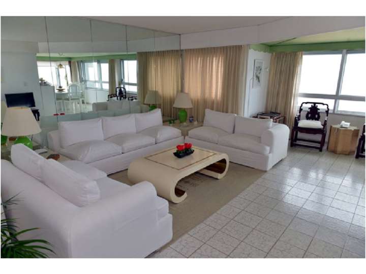 Apartamento en venta en Punta Del Este