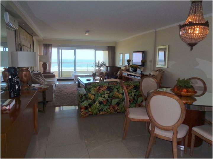 Apartamento en venta en Punta Del Este