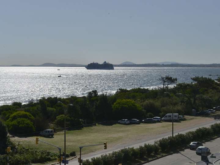 Apartamento en venta en Punta Del Este