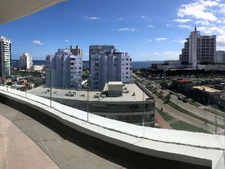 Apartamento en venta en Avenida Chiverta, Maldonado