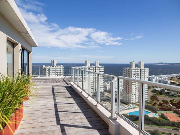 Apartamento en venta en Rambla Doctor Claudio Williman, Maldonado