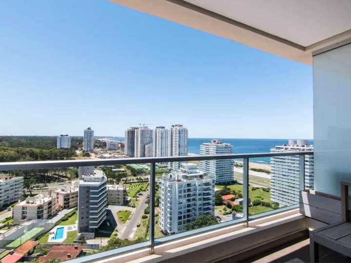 Apartamento en venta en Biarritz, Punta Del Este