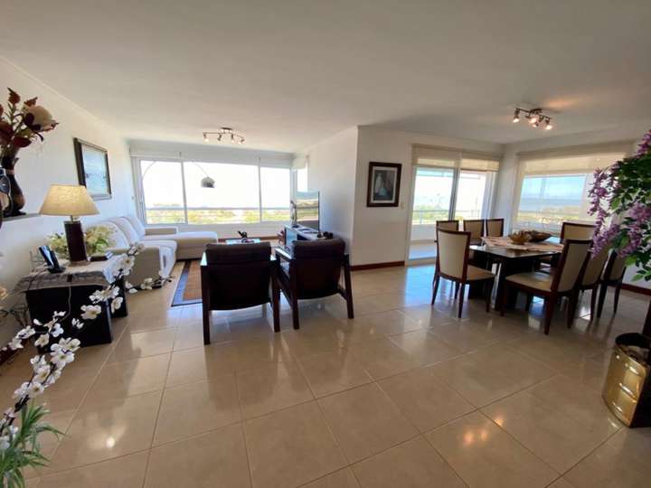 Apartamento en venta en Punta Del Este
