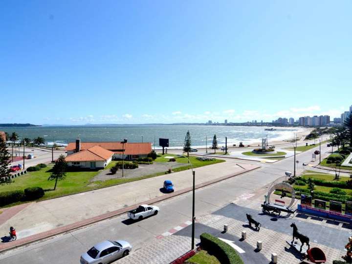 Apartamento en alquiler en Punta Del Este