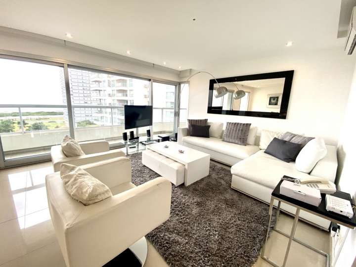 Apartamento en alquiler en Punta Del Este