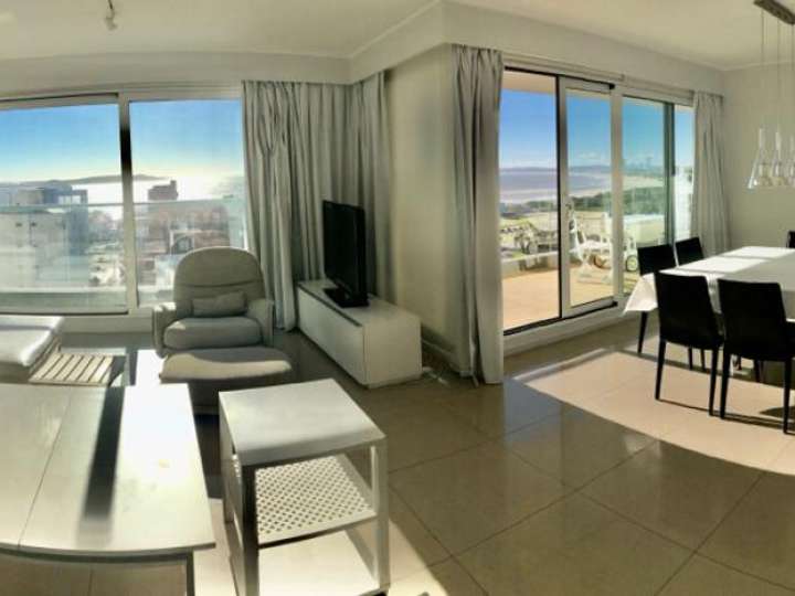 Apartamento en venta en Avenida Chiverta, Punta Del Este