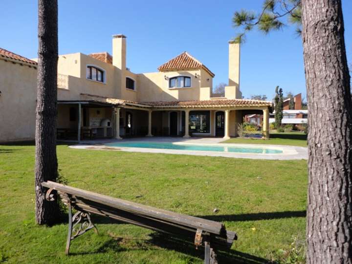 Casa en venta en Pinares, Maldonado