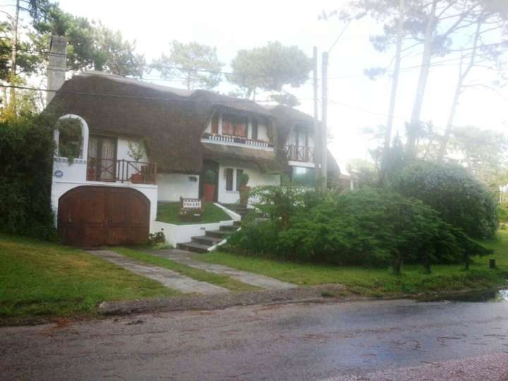 Casa en venta en Pinares, Maldonado
