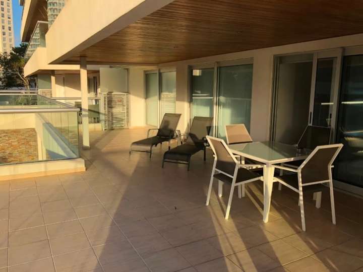 Apartamento en venta en Punta Del Este