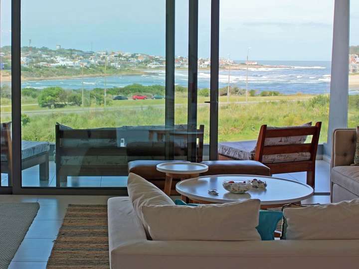 Apartamento en venta en Alfonsina Storni, Maldonado