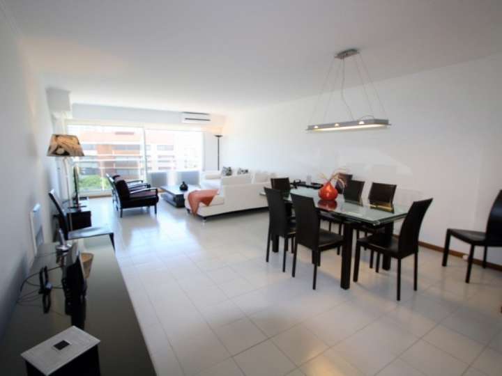 Apartamento en venta en Punta Del Este