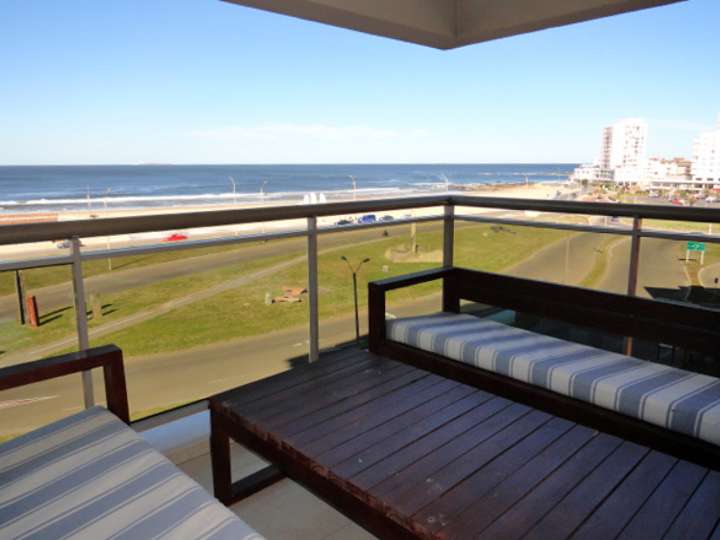 Apartamento en venta en Rambla General Artigas, Maldonado