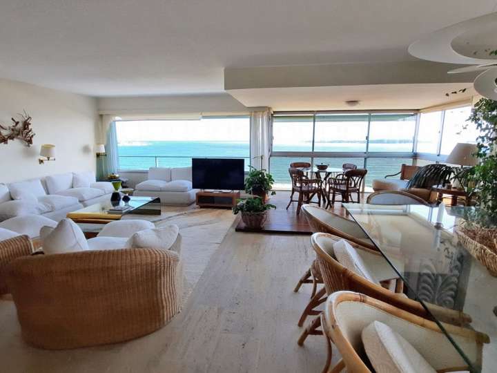 Apartamento en venta en Punta Del Este