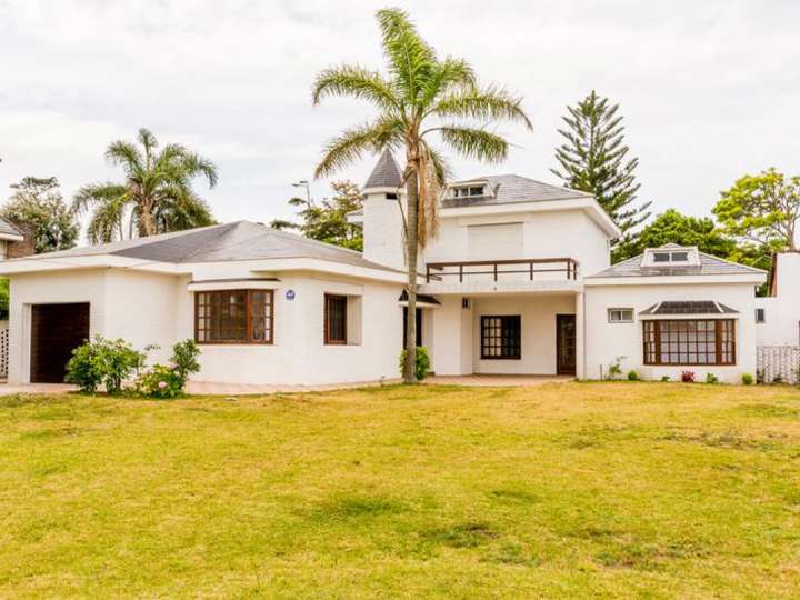 Casa en venta en Pinares, Maldonado