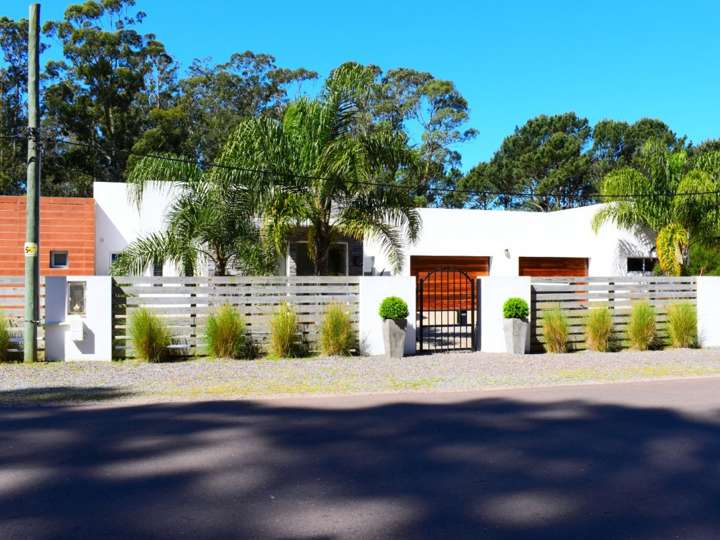 Casa en venta en Pinares, Maldonado