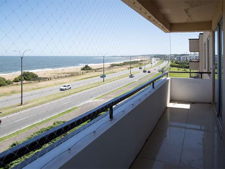 Apartamento en venta en Pinares, Maldonado
