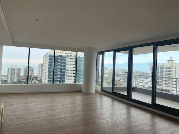 Apartamento en venta en Punta Del Este