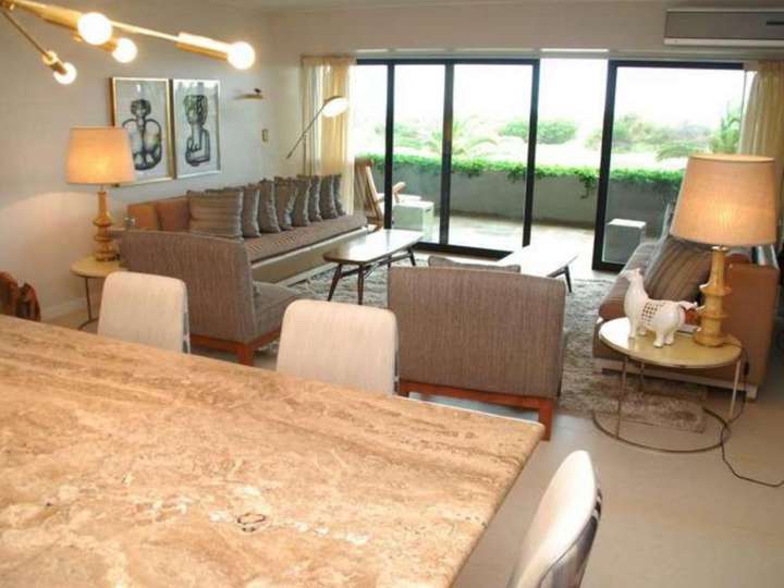 Apartamento en venta en Punta Del Este