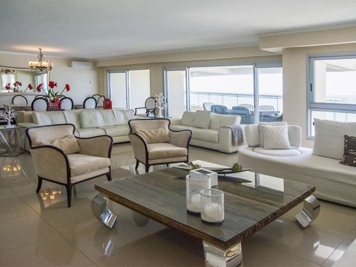 Apartamento en venta en Punta Del Este