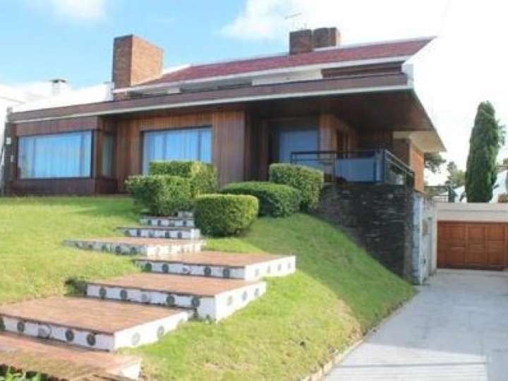 Casa en venta en Carrasco, Montevideo