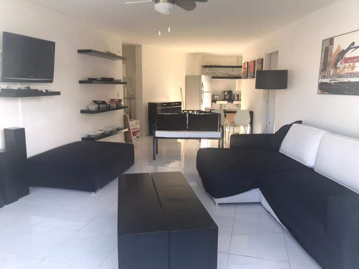 Apartamento en venta en Pinares, Maldonado