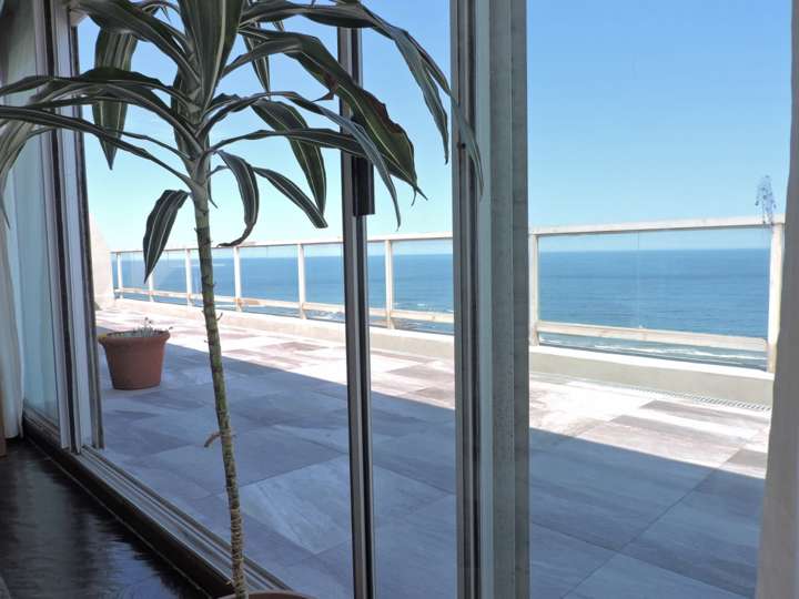 Apartamento en venta en Amazonas, Punta Del Este