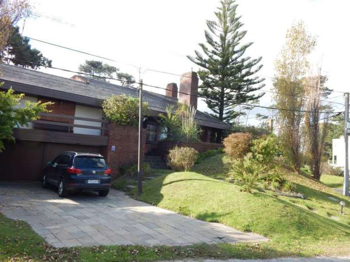 Casa en venta en Pinares, Maldonado