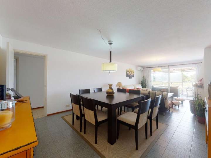 Apartamento en venta en Pinares, Maldonado
