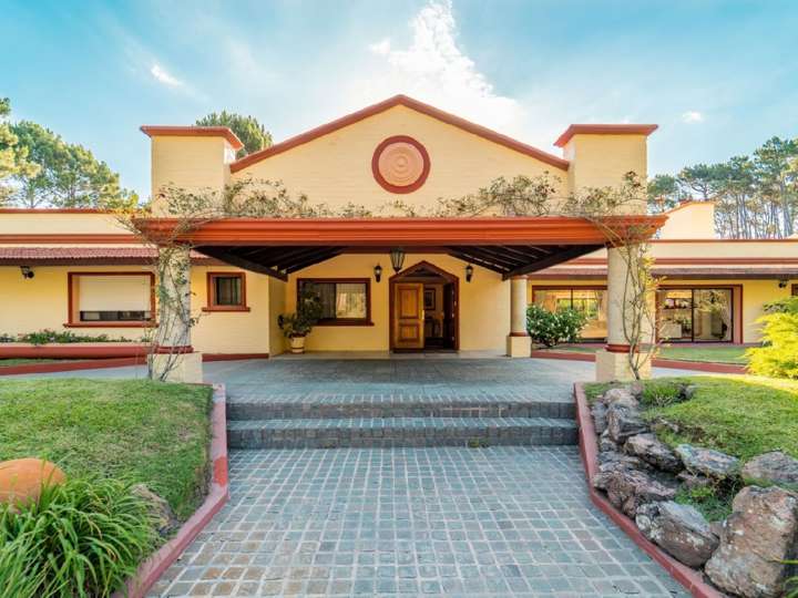 Casa en venta en Pinares, Maldonado