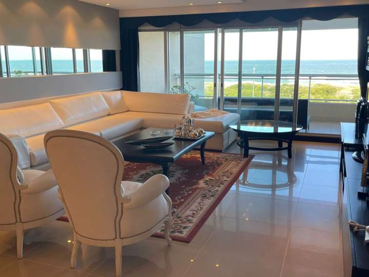 Apartamento en venta en Punta Del Este