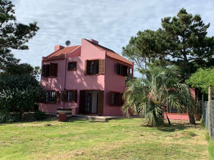 Casa en venta en Calle 16, Balneario Buenos Aires