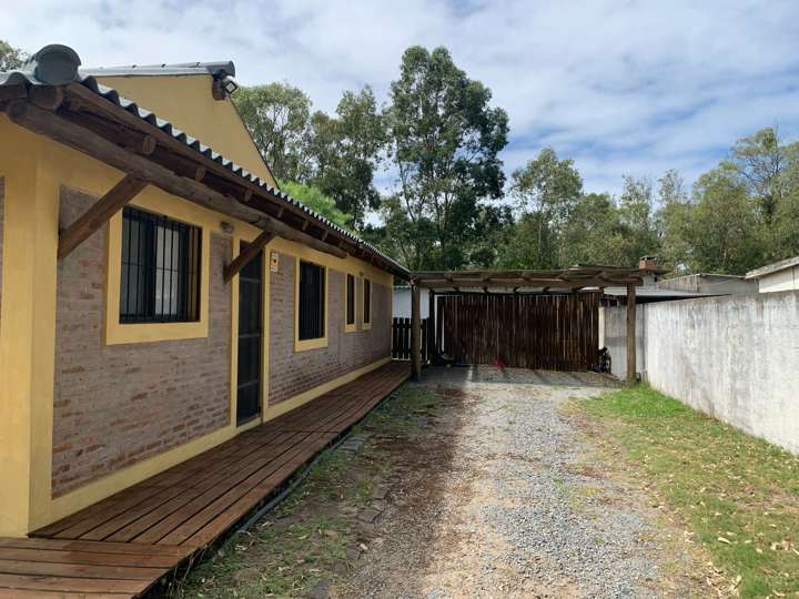 Casa en venta en Calle 21, Balneario Buenos Aires